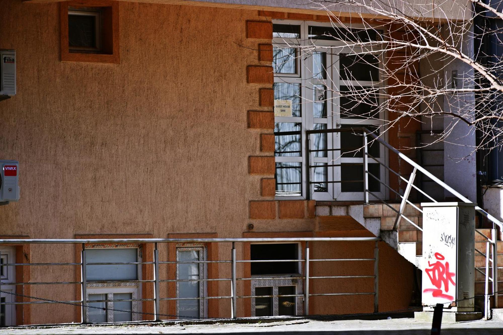 Guest House Sani Скопье Экстерьер фото